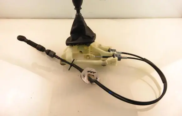 Hyundai i30 Gear shifter/selector 437002R030