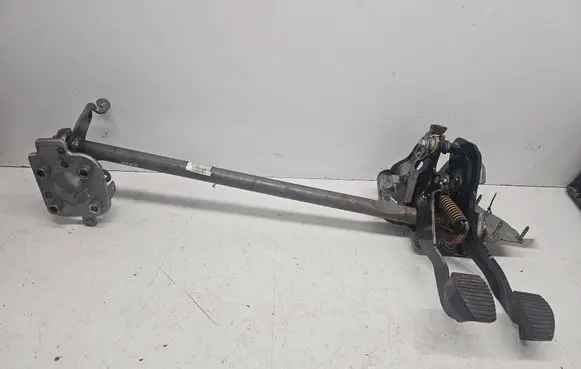 Citroen C4 I Picasso Pedal assembly 9681632380