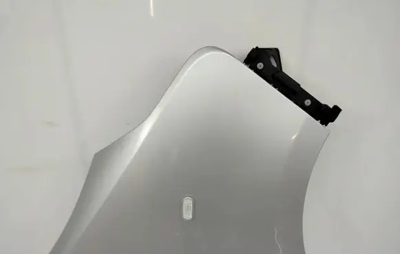 Opel Vivaro Fender