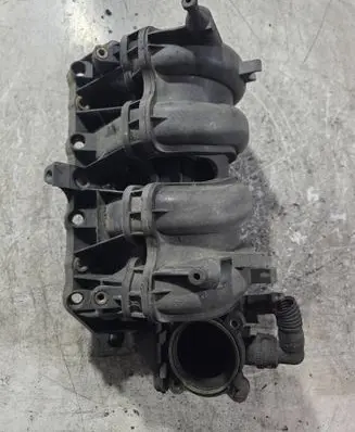 Volkswagen Polo Intake manifold 036129711D