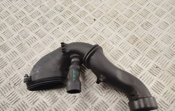 BMW X5 E70 Intercooler hose/pipe 7794112