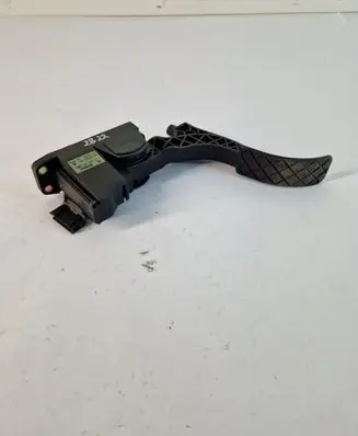 Skoda Fabia Mk1 (6Y) Accelerator throttle pedal 0281002378