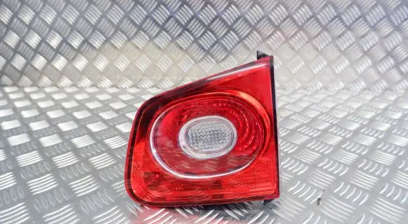 Volkswagen Tiguan Tailgate rear/tail lights 5N0945094C