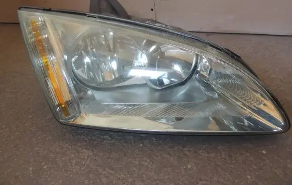 Ford Focus Headlight/headlamp 4M5113K060AA
