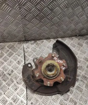 Mitsubishi Pajero Front wheel hub spindle knuckle