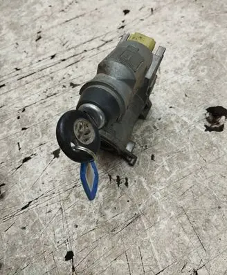 Volkswagen Golf II Ignition lock 357905851