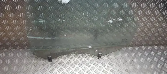Hyundai Elantra Rear door window glass