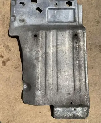 Jaguar XJ X351 Engine splash shield/under tray AW93113B44AE