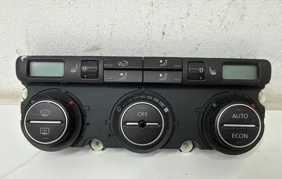Volkswagen Jetta V Climate control unit