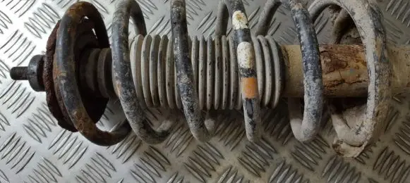 Volkswagen Golf III Front coil spring