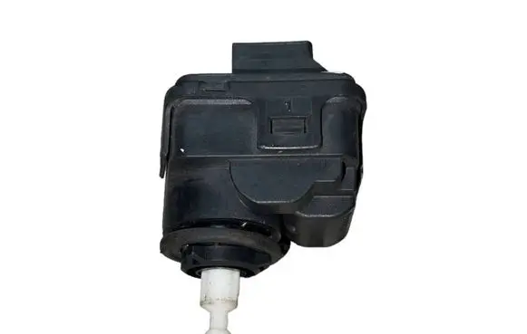 Headlight level adjustment motor