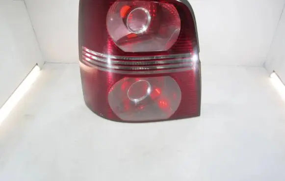 Volkswagen Touran I Rear/tail lights 1T0945095J 1T0945111G 012628