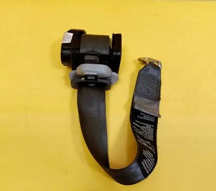 Mitsubishi Space Star Rear seatbelt 570493510