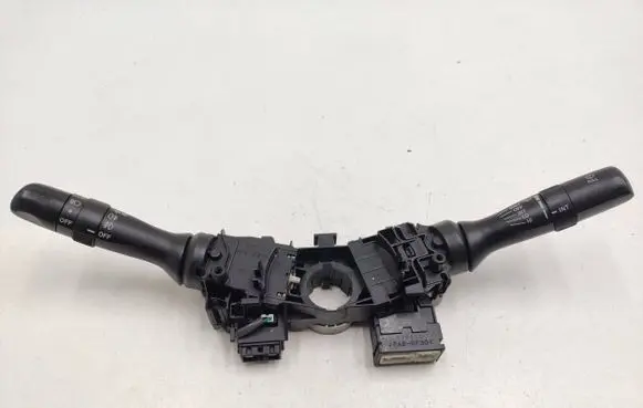 Lexus IS 220D-250-350 Wiper turn signal indicator stalk/switch 17f111
