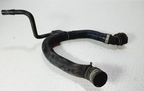 Audi A4 S4 B5 8D Engine coolant pipe/hose 8D0121101T