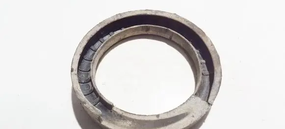 Volvo S60 Front coil spring rubber mount 9157503 2-920-00036-01