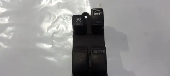 Nissan Almera N16 Electric window control switch 2y12