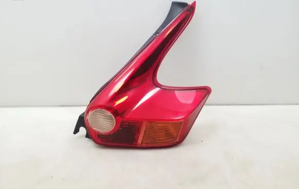 Nissan Juke I F15 Rear/tail lights