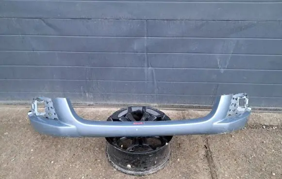Peugeot 5008 Front bumper