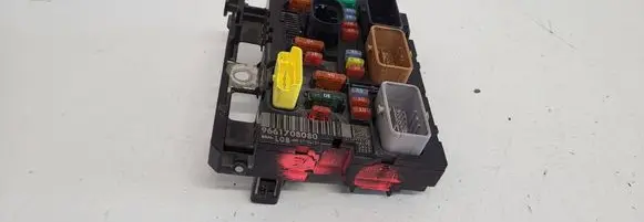 Citroen C4 I Picasso BSM Control unit 9661708080
