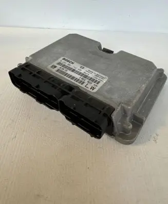 Opel Frontera B Engine control unit/module 90589739 28SA3740 0281001792