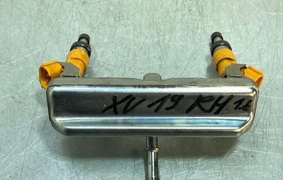 Subaru XV II Fuel injectors set 268092415