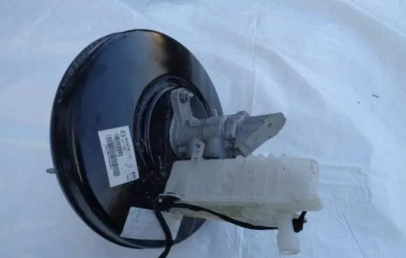 Renault Scenic IV - Grand scenic IV Brake booster 472105487R
