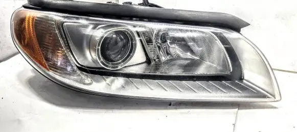 Volvo V70 Headlight/headlamp