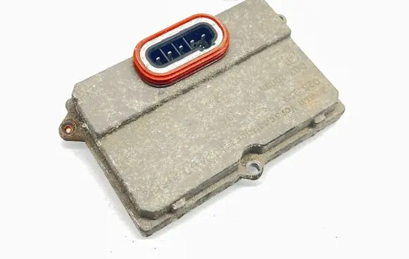 Mercedes-Benz E W211 Headlight ballast module Xenon 5DV00829000