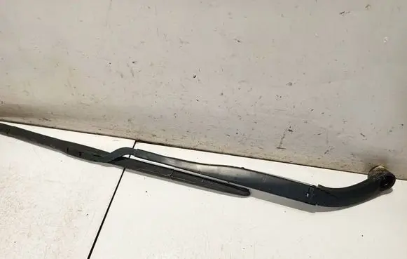 Hyundai Kona I Front wiper blade arm