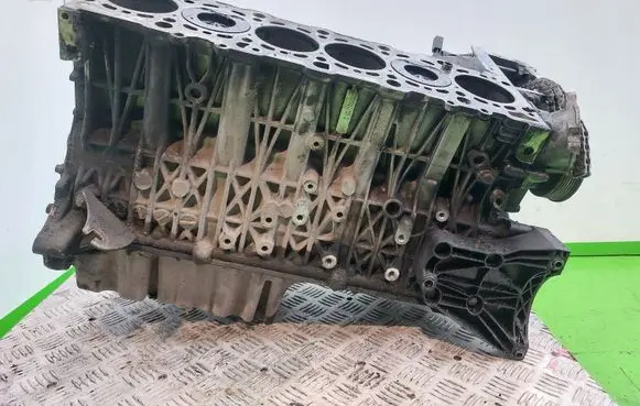 BMW 5 E60 E61 Engine block 31286094