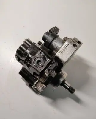 Audi A6 S6 C6 4F Fuel injection high pressure pump 059130755J 0445010125