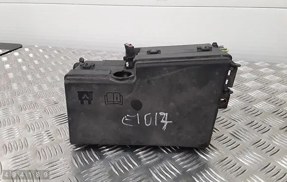 Ford Focus Fuse module F1ET14K733DEF