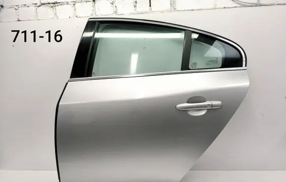 Volvo S60 Rear door
