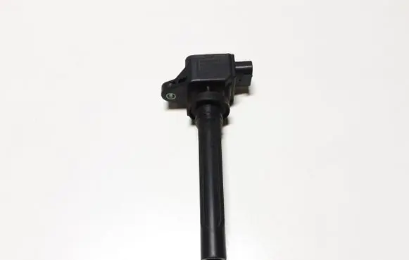 Suzuki Grand Vitara II High voltage ignition coil 3340065J0 H6T11371