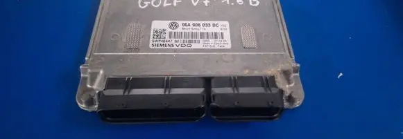 Volkswagen Golf Plus Engine control unit/module 06a906033DC