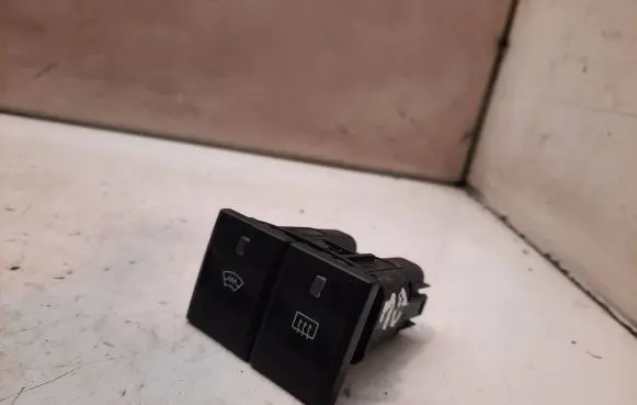 Windscreen/window heater switch