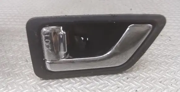 Hyundai Getz Rear door interior handle