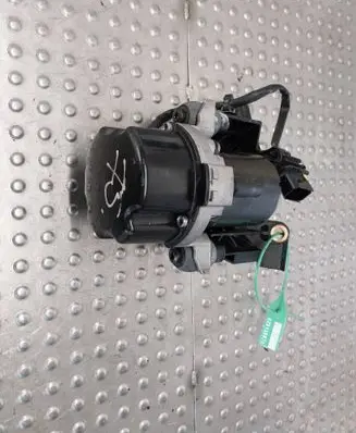Mercedes-Benz EQB Vacuum pump A0004303500