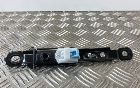 Hyundai Tucson TL Seat belt height adjuster 88890D7000