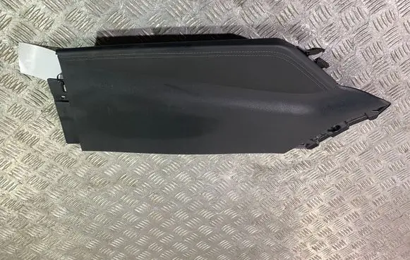 Hyundai Santa Fe Centre console side trim front 