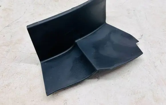 Rear/tail light trim molding