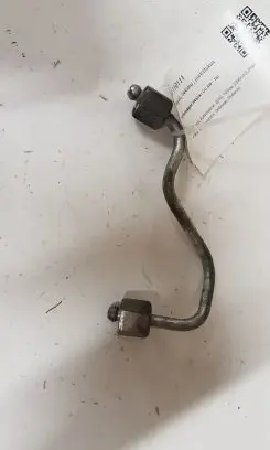 Volkswagen PASSAT CC Fuel injector supply line/pipe 