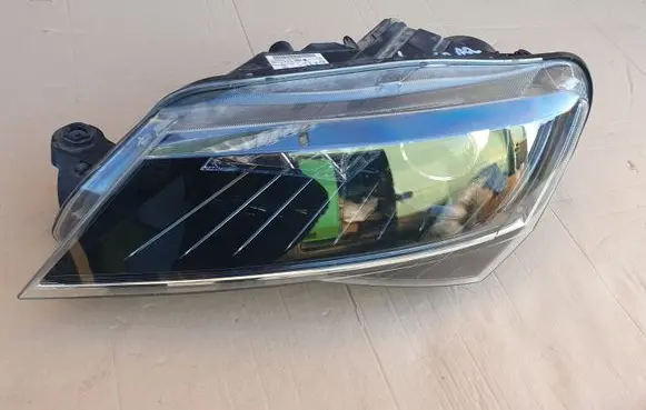 Skoda Superb B8 (3V) Headlight/headlamp 3V1941015B