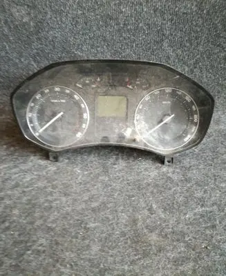 Skoda Octavia Mk2 (1Z) Speedometer (instrument cluster) V3560416