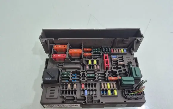 BMW X1 E84 Fuse module 911944604