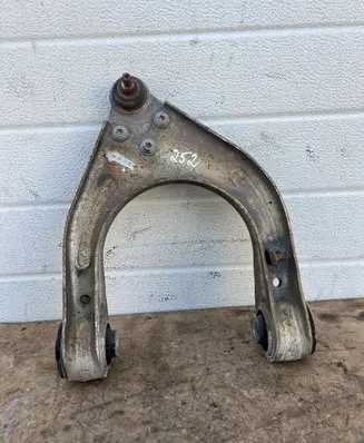 Mercedes-Benz E W211 Front upper control arm/wishbone A2113309007