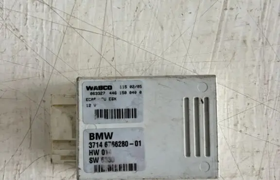 BMW 5 E60 E61 Air suspension control unit module (rear) 3714676628001