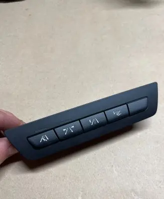Multifunctional control switch/knob
