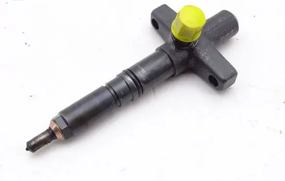 Mitsubishi Canter Fuel injector 389 48-4441